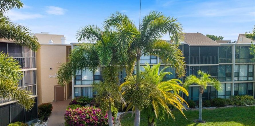 Condo in Venice, Florida, 1 bedroom  № 2091638