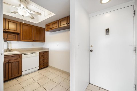 Condo in Venice, Florida, 1 bedroom  № 2091638 - photo 12