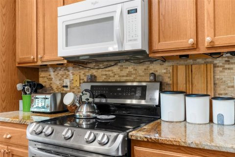 House in Brooksville, Florida 3 bedrooms, 147.71 sq.m. № 1775116 - photo 7