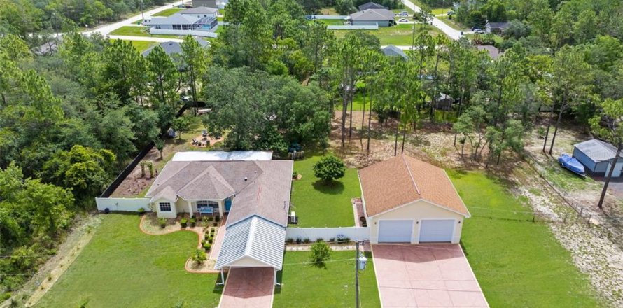 House in Brooksville, Florida 3 bedrooms, 147.71 sq.m. № 1775116