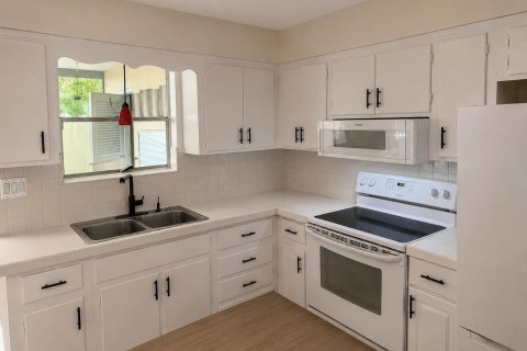 Propiedad comercial en venta en Wilton Manors, Florida, 173.36 m2 № 2248252 - foto 10
