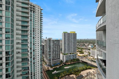 Condo in Miami, Florida, 2 bedrooms  № 2257378 - photo 13