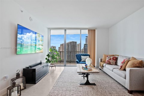 Condo in Miami, Florida, 2 bedrooms  № 2257378 - photo 7