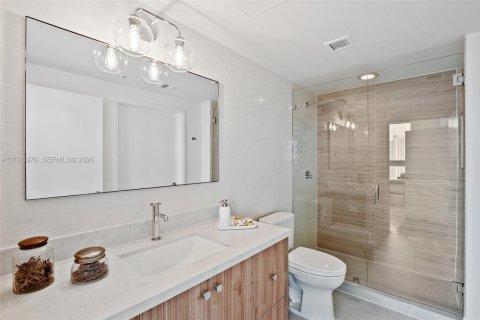 Condo in Miami, Florida, 2 bedrooms  № 2257378 - photo 25