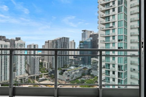 Condo in Miami, Florida, 2 bedrooms  № 2257378 - photo 11