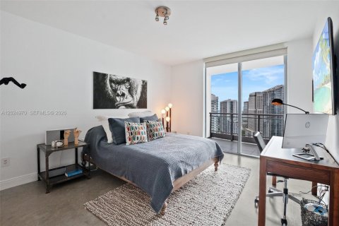 Condo in Miami, Florida, 2 bedrooms  № 2257378 - photo 27