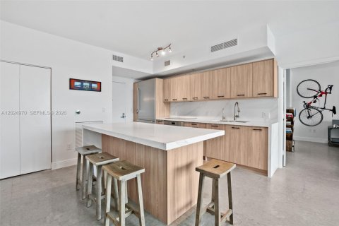Condo in Miami, Florida, 2 bedrooms  № 2257378 - photo 19