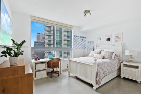 Condo in Miami, Florida, 2 bedrooms  № 2257378 - photo 23