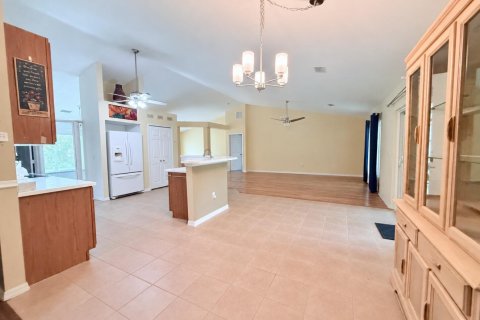 Casa en venta en St. Lucie, Florida, 4 dormitorios, 211.45 m2 № 2382844 - foto 7