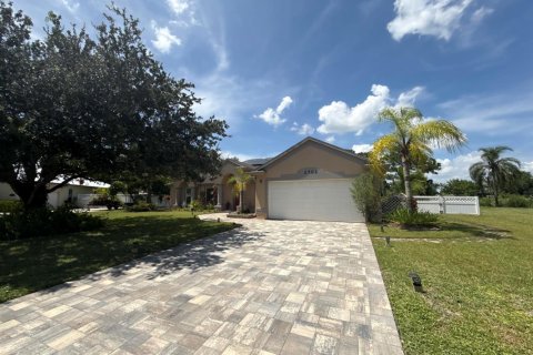 Casa en venta en St. Lucie, Florida, 4 dormitorios, 211.45 m2 № 2382844 - foto 2