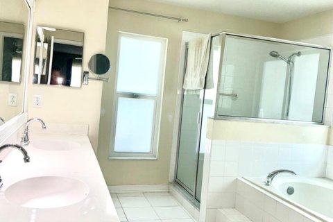 Casa en venta en St. Lucie, Florida, 4 dormitorios, 211.45 m2 № 2382844 - foto 17