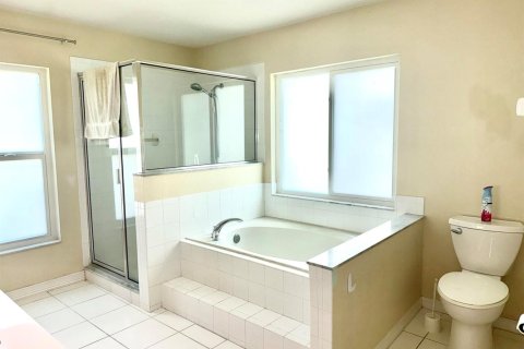 Casa en venta en St. Lucie, Florida, 4 dormitorios, 211.45 m2 № 2382844 - foto 19