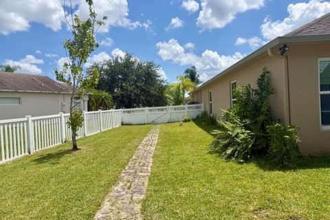 Casa en venta en St. Lucie, Florida, 4 dormitorios, 211.45 m2 № 2382844 - foto 14