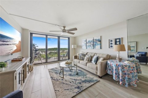 Купить кондоминиум в Марко-Айленд, Флорида 7 комнат, 92.07м2, № 1533464 - фото 5