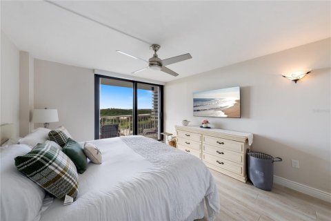 Купить кондоминиум в Марко-Айленд, Флорида 7 комнат, 92.07м2, № 1533464 - фото 19