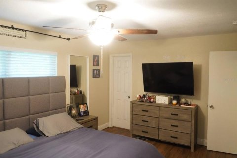 House in Oxford, Florida 4 bedrooms, 165.83 sq.m. № 1855801 - photo 15