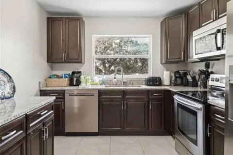 House in Oxford, Florida 4 bedrooms, 165.83 sq.m. № 1855801 - photo 4