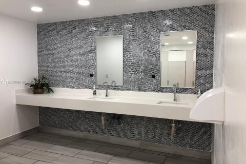 Condo in Sunny Isles Beach, Florida, 1 bedroom  № 1994742 - photo 4