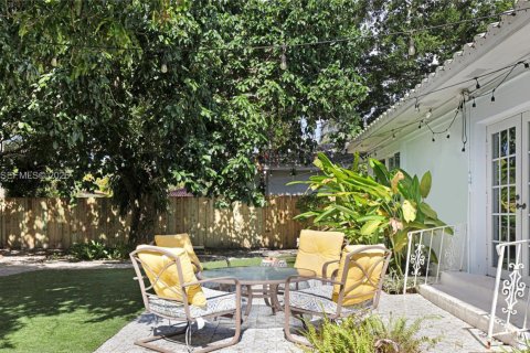 Villa ou maison à louer à Miami Shores, Floride: 3 chambres, 259.1 m2 № 2266084 - photo 17
