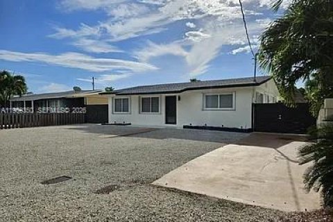 Villa ou maison à vendre à Key Largo, Floride: 3 chambres, 173.91 m2 № 2025235 - photo 2