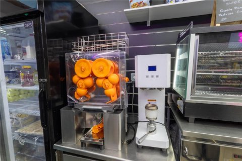 Купить коммерческую недвижимость в Майами, Флорида № 2033710 - фото 4