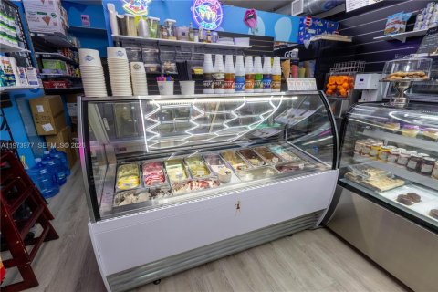 Купить коммерческую недвижимость в Майами, Флорида № 2033710 - фото 21