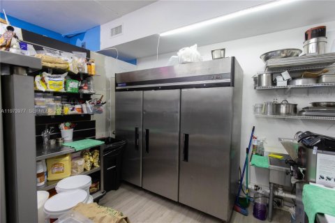 Купить коммерческую недвижимость в Майами, Флорида № 2033710 - фото 9