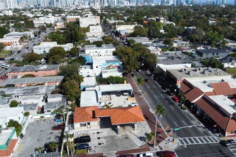 Купить коммерческую недвижимость в Майами, Флорида № 2033710 - фото 28