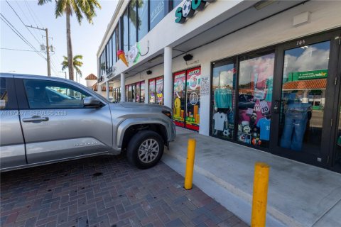 Коммерческая недвижимость в Майами, Флорида № 2033710