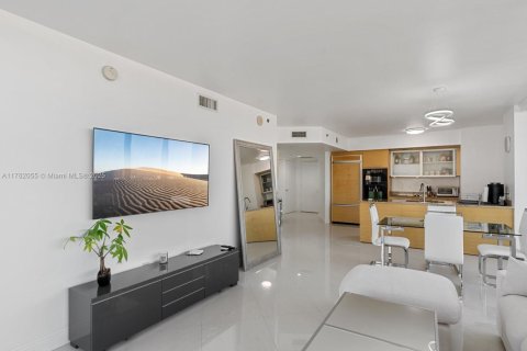 Купить кондоминиум в Халландейл-Бич, Флорида 2 спальни, 135.45м2, № 1958001 - фото 15