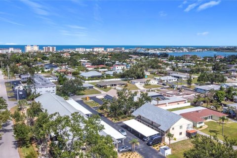 Condo in Venice, Florida, 2 bedrooms  № 1780456 - photo 2