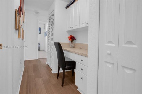 Villa ou maison à louer à Miramar, Floride: 3 chambres, 123 m2 № 2050391 - photo 27