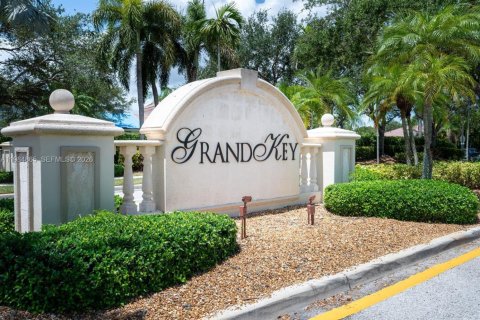 Villa ou maison à louer à Miramar, Floride: 3 chambres, 123 m2 № 2050391 - photo 28