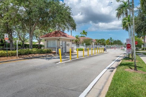 Villa ou maison à louer à Miramar, Floride: 3 chambres, 123 m2 № 2050391 - photo 29