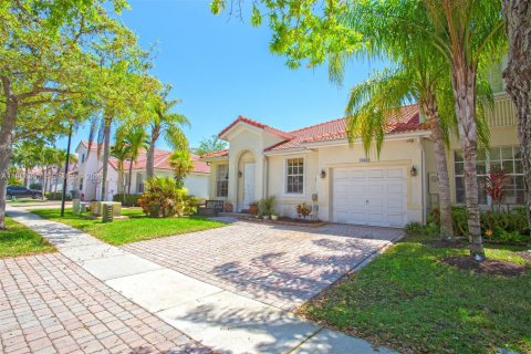 Villa ou maison à louer à Miramar, Floride: 3 chambres, 123 m2 № 2050391 - photo 3