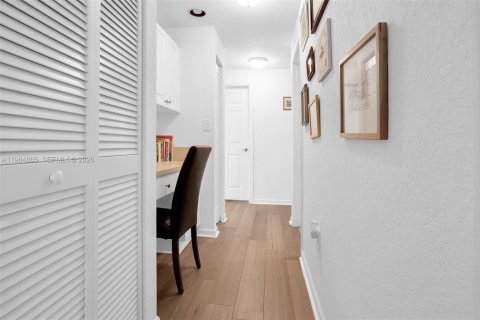 Villa ou maison à louer à Miramar, Floride: 3 chambres, 123 m2 № 2050391 - photo 25