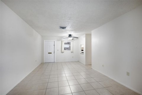 Villa ou maison à vendre à Bradenton, Floride: 2 chambres, 91.51 m2 № 2156299 - photo 8