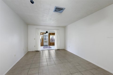 Villa ou maison à vendre à Bradenton, Floride: 2 chambres, 91.51 m2 № 2156299 - photo 12