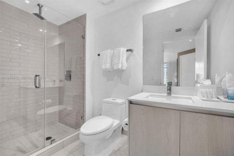 Condo in Hollywood, Florida, 2 bedrooms  № 2089190 - photo 24