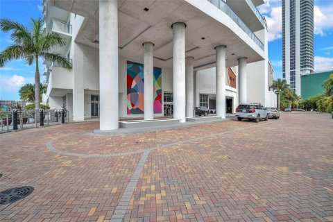 Condo in Hollywood, Florida, 2 bedrooms  № 2089190 - photo 4