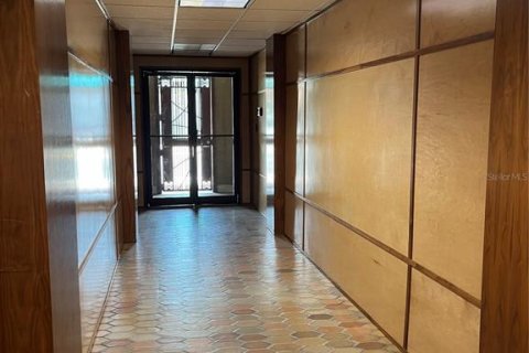 Снять в аренду коммерческую недвижимость в Гейнсвилл, Флорида 98.01м2, № 2118698 - фото 3