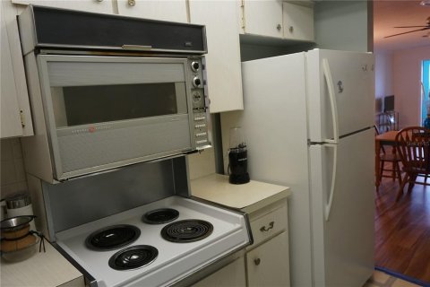 Купить кондоминиум в Сент-Питерсберг, Флорида 6 комнат, 85.19м2, № 2142960 - фото 9