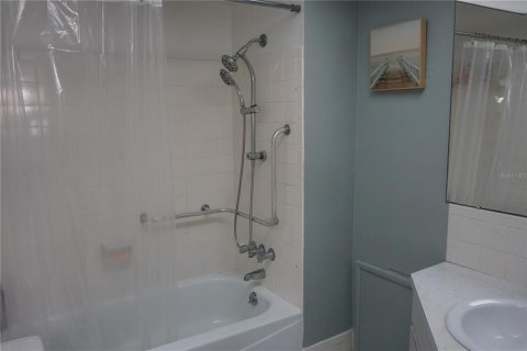 Купить кондоминиум в Сент-Питерсберг, Флорида 6 комнат, 85.19м2, № 2142960 - фото 14