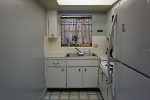 Купить кондоминиум в Сент-Питерсберг, Флорида 6 комнат, 85.19м2, № 2142960 - фото 8