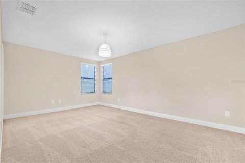 House in Tampa, Florida 5 bedrooms, 355.07 sq.m. № 1771105 - photo 30