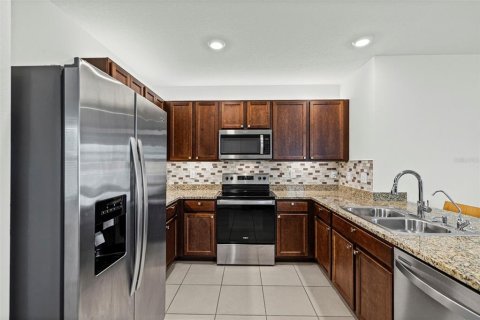Villa ou maison à vendre à San Antonio, Floride: 3 chambres, 140.28 m2 № 2208780 - photo 2