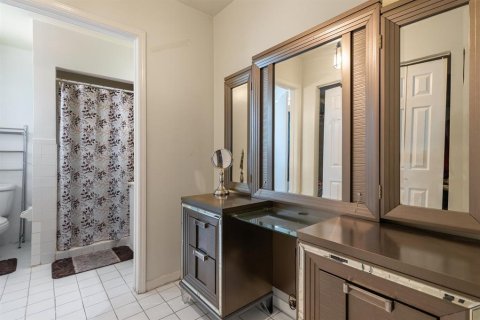 Commercial property in Pompano Beach, Florida 224.08 sq.m. № 2382824 - photo 28