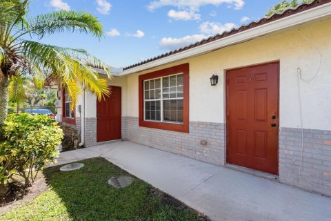 Commercial property in Pompano Beach, Florida 224.08 sq.m. № 2382824 - photo 3