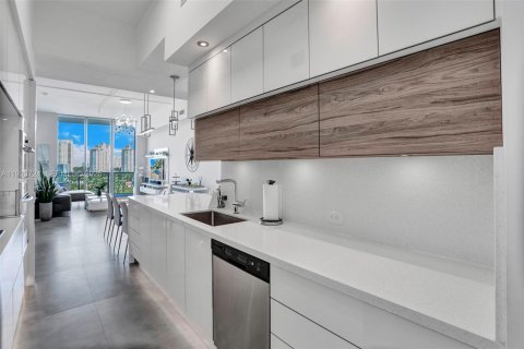 Copropriété à louer à Aventura, Floride: 3 chambres, 126.53 m2 № 1991994 - photo 1