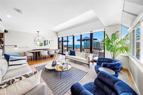 Condominio en alquiler en Key Biscayne, Florida, 3 dormitorios, 215.81 m2 № 2054270 - foto 7